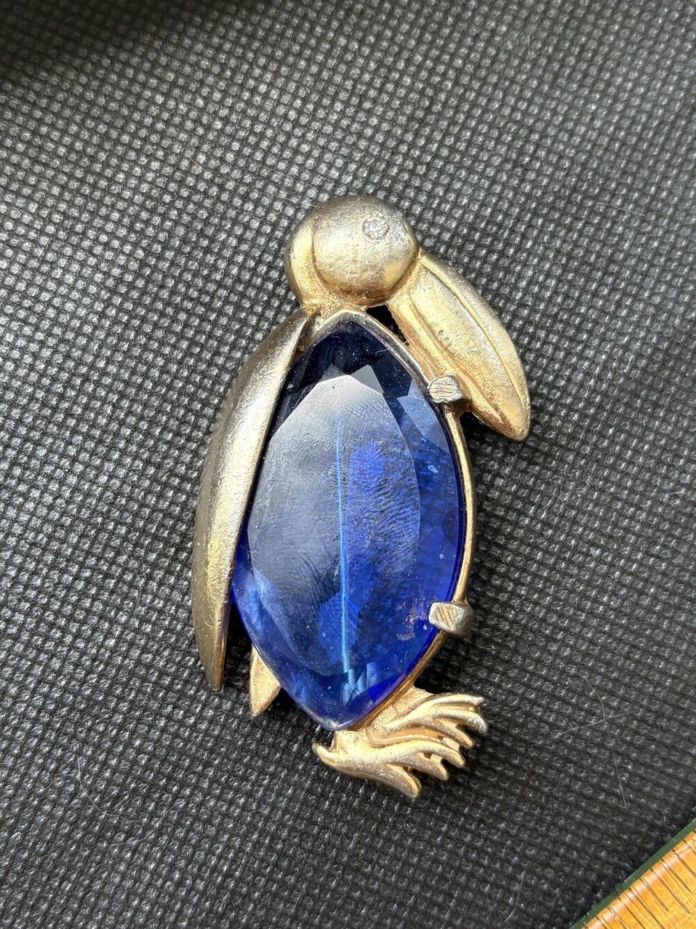 Vintage Gold Plated Blue Jelly Belly Toucan Bird Unsigned Brooch Pin Huge 3”